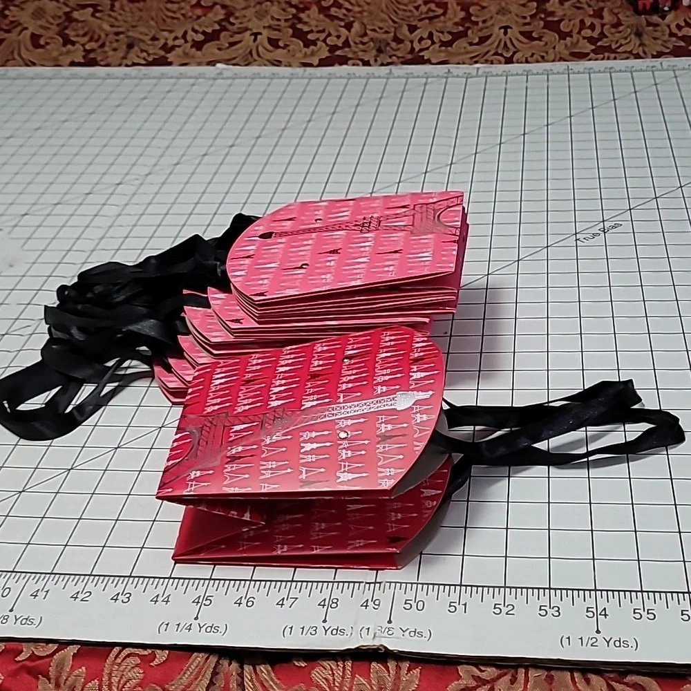Gift Bag, 7 Pink and 1 Red Eiffel Tower Gift Bags,‎ Base 5.25x5.25 High 5.75 NIB